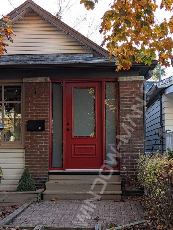 aztec red steel tall door with sidelights and 3/4 clear border glass - detailed close up