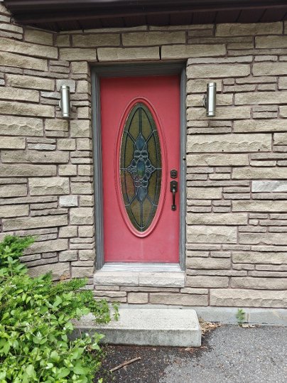 commercial brown steel door with acid glass, smart lock, novatech uno - before-after